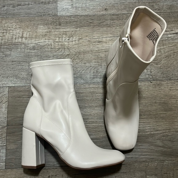 A New Day Tan Boots - Picture 2 of 5